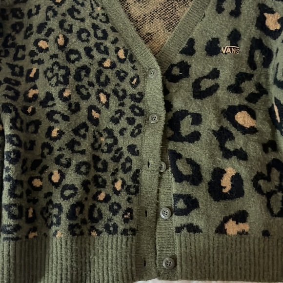 Vans green cheetah print sweater - Picture 2 of 6
